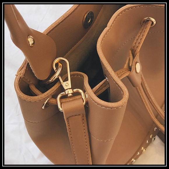 NEW BRISTOL Studded Tassel Bucket Bag - Picture 8 of 8